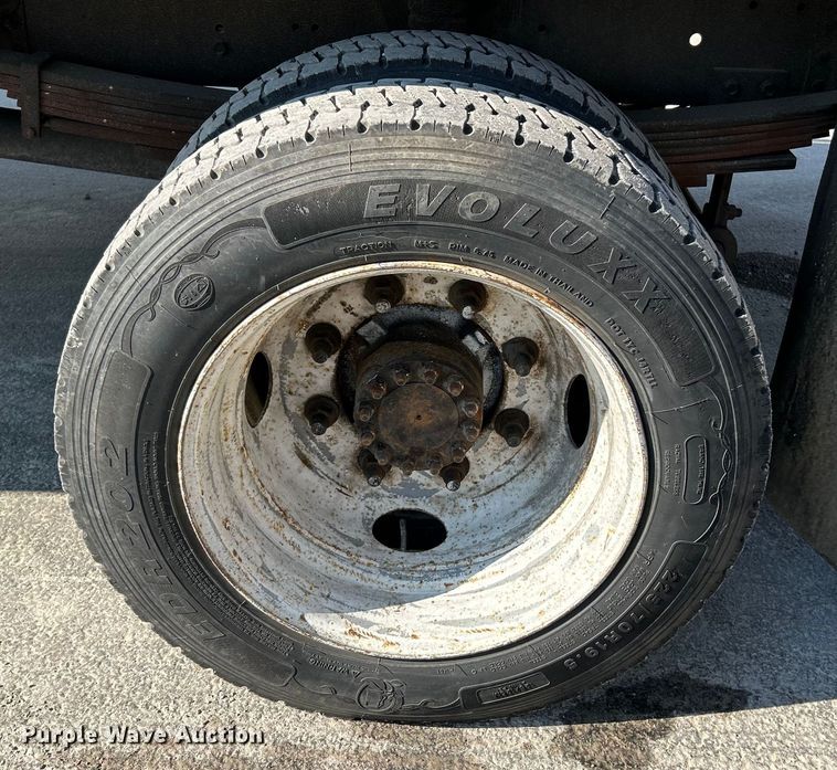 image for item OK9608 2007 GMC C6500  flatbed truck