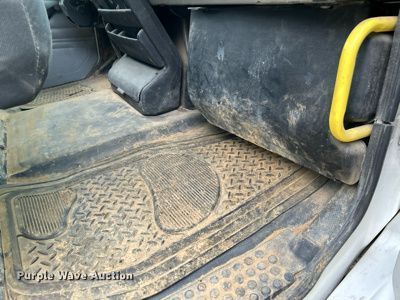 image for item OK9614 2002 Freightliner FL70  utility / service truck