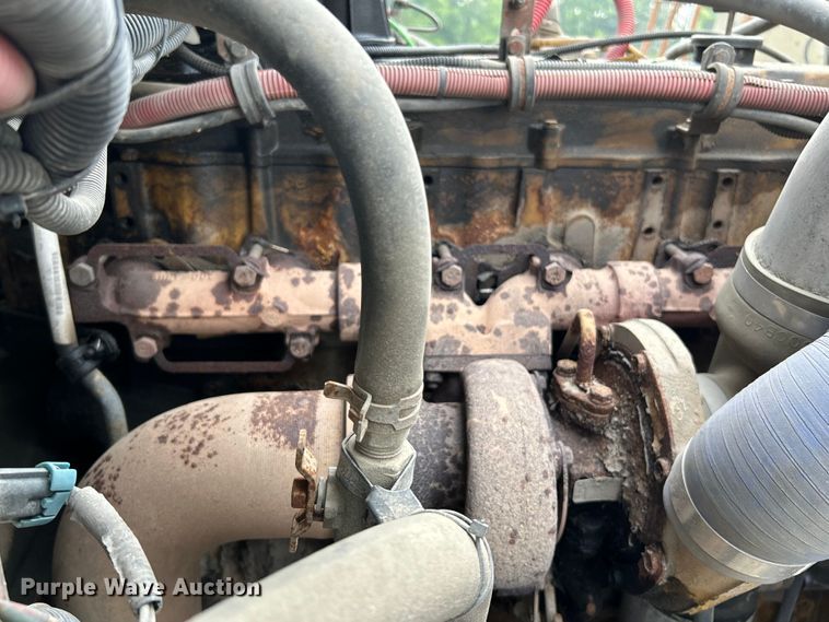 image for item OK9614 2002 Freightliner FL70  utility / service truck