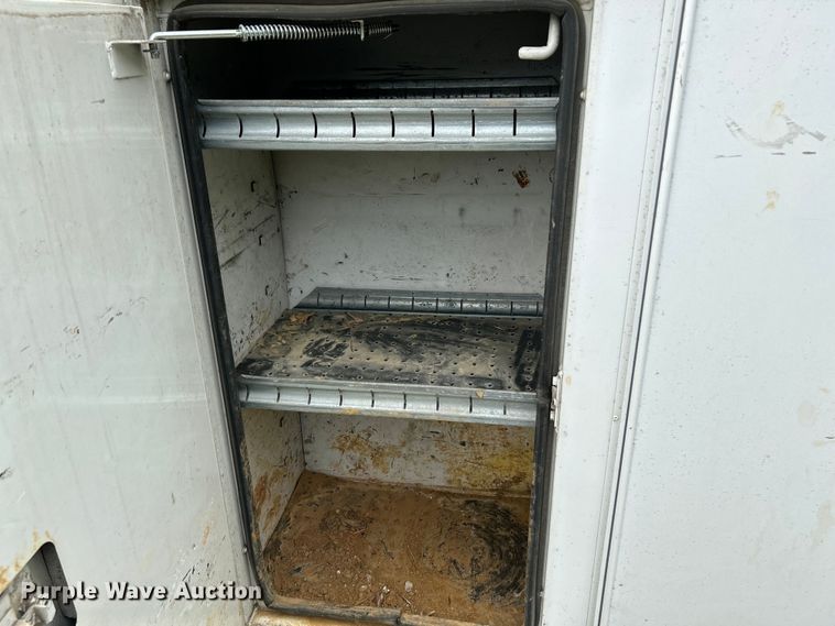 image for item OK9614 2002 Freightliner FL70  utility / service truck