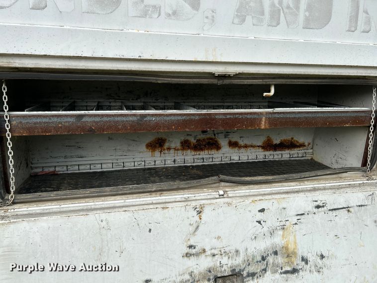 image for item OK9614 2002 Freightliner FL70  utility / service truck