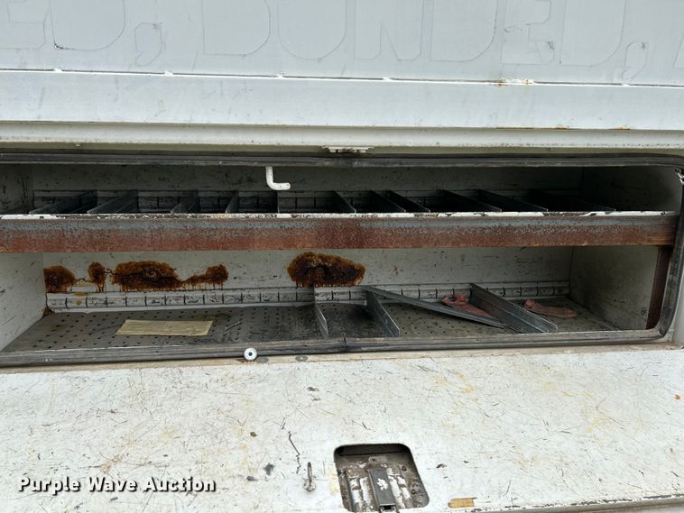 image for item OK9614 2002 Freightliner FL70  utility / service truck