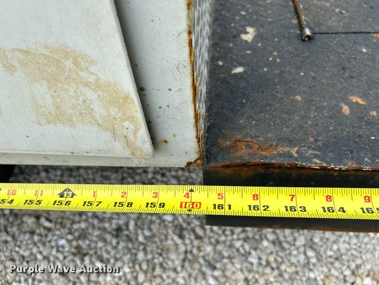 image for item OK9614 2002 Freightliner FL70  utility / service truck