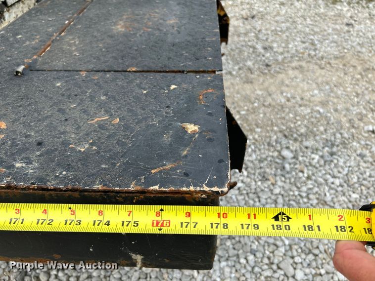 image for item OK9614 2002 Freightliner FL70  utility / service truck