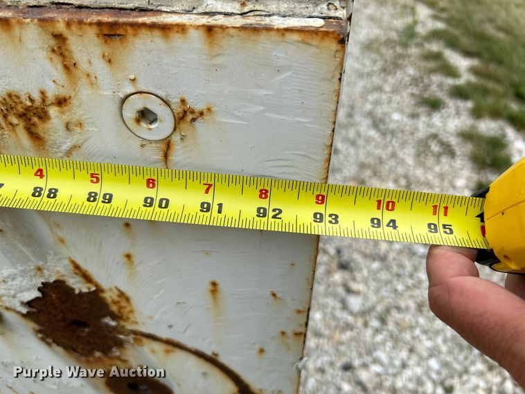 image for item OK9614 2002 Freightliner FL70  utility / service truck