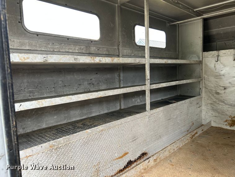 image for item OK9614 2002 Freightliner FL70  utility / service truck