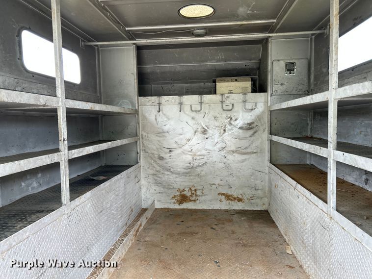 image for item OK9614 2002 Freightliner FL70  utility / service truck