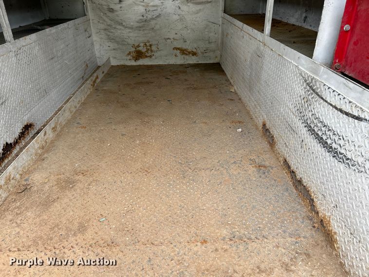 image for item OK9614 2002 Freightliner FL70  utility / service truck