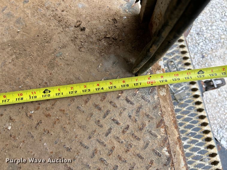 image for item OK9614 2002 Freightliner FL70  utility / service truck