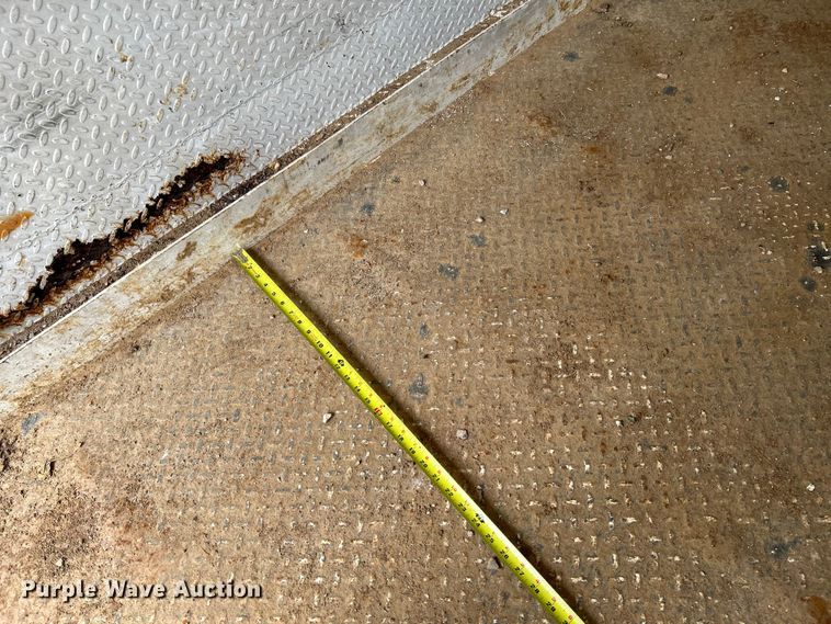 image for item OK9614 2002 Freightliner FL70  utility / service truck