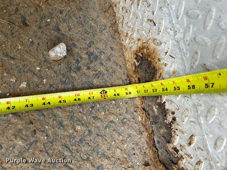 image for item OK9614 2002 Freightliner FL70  utility / service truck