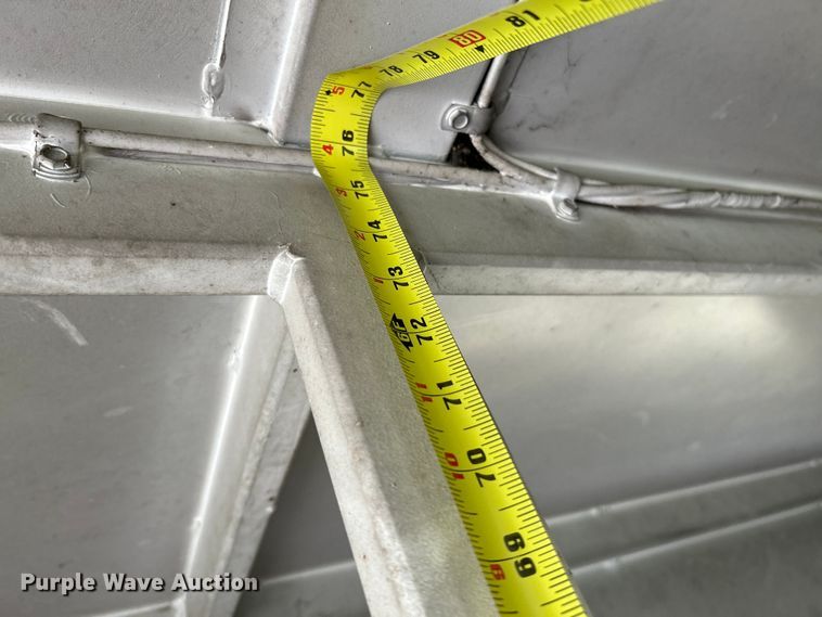 image for item OK9614 2002 Freightliner FL70  utility / service truck