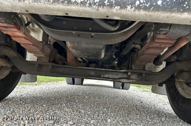 image for item OK9614 2002 Freightliner FL70  utility / service truck