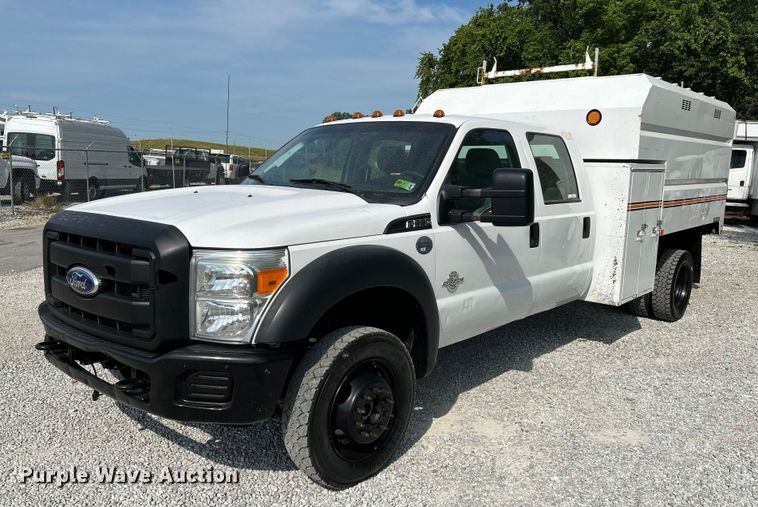 image for item OK9634 2015 Ford F550 Super Duty XL crew cab chipper truck