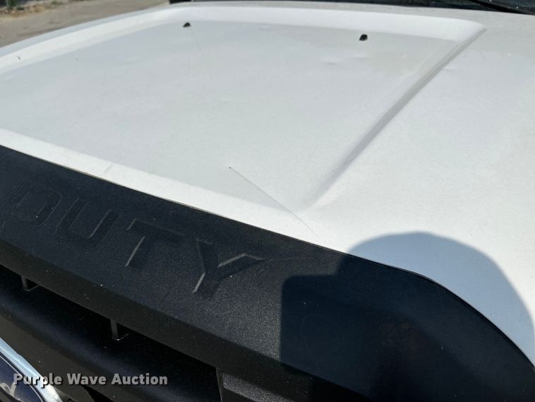 image for item OK9634 2015 Ford F550 Super Duty XL crew cab chipper truck