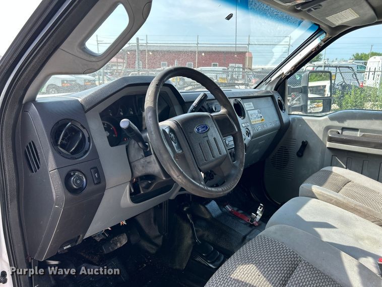 image for item OK9634 2015 Ford F550 Super Duty XL crew cab chipper truck