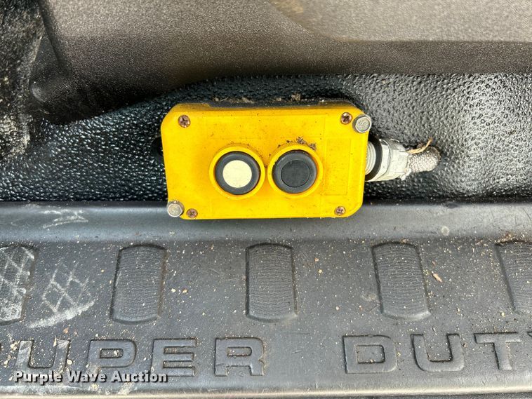 image for item OK9634 2015 Ford F550 Super Duty XL crew cab chipper truck