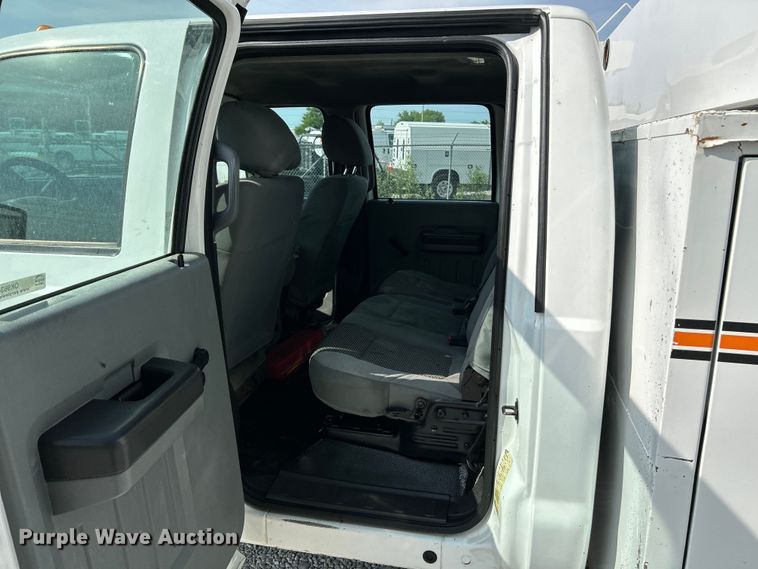 image for item OK9634 2015 Ford F550 Super Duty XL crew cab chipper truck