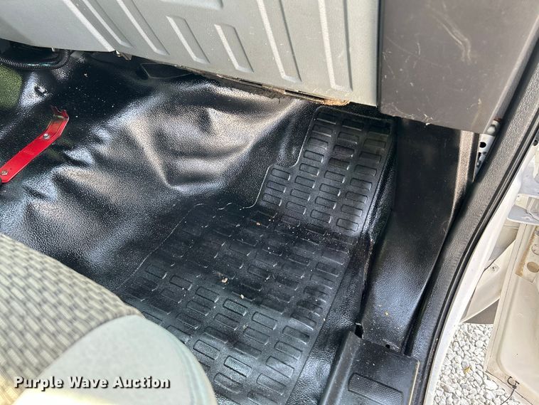 image for item OK9634 2015 Ford F550 Super Duty XL crew cab chipper truck