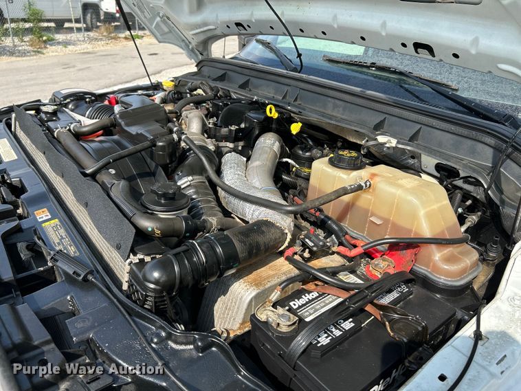 image for item OK9634 2015 Ford F550 Super Duty XL crew cab chipper truck