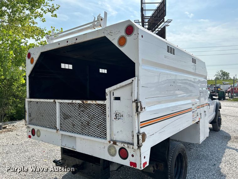 image for item OK9634 2015 Ford F550 Super Duty XL crew cab chipper truck