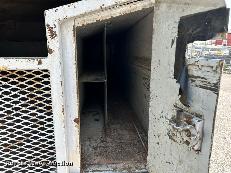 image for item OK9634 2015 Ford F550 Super Duty XL crew cab chipper truck