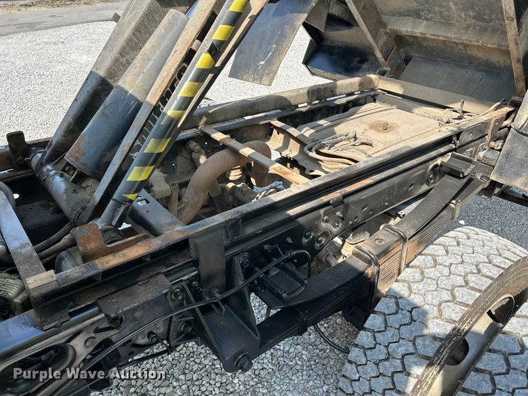 image for item OK9634 2015 Ford F550 Super Duty XL crew cab chipper truck