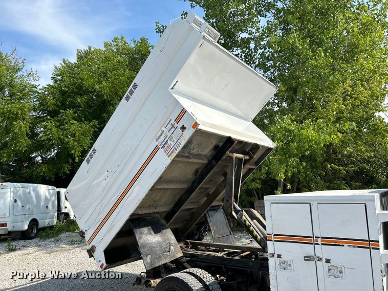 image for item OK9634 2015 Ford F550 Super Duty XL crew cab chipper truck