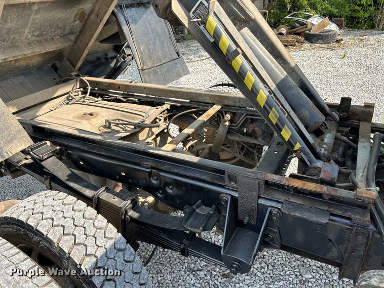 image for item OK9634 2015 Ford F550 Super Duty XL crew cab chipper truck