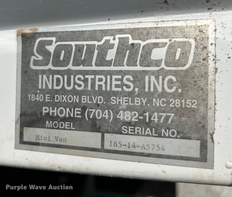 image for item OK9634 2015 Ford F550 Super Duty XL crew cab chipper truck