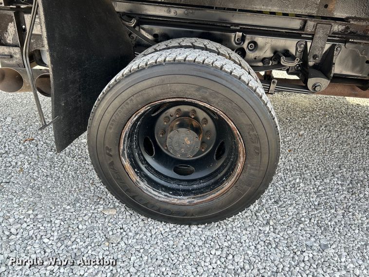 image for item OK9634 2015 Ford F550 Super Duty XL crew cab chipper truck