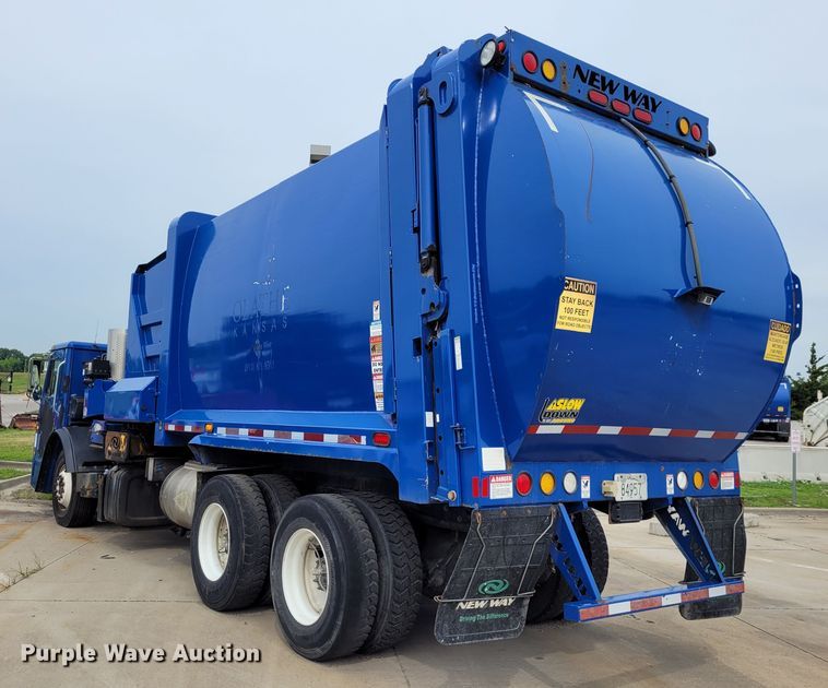 image for item DK1751 2014 Mack LEU613  refuse truck