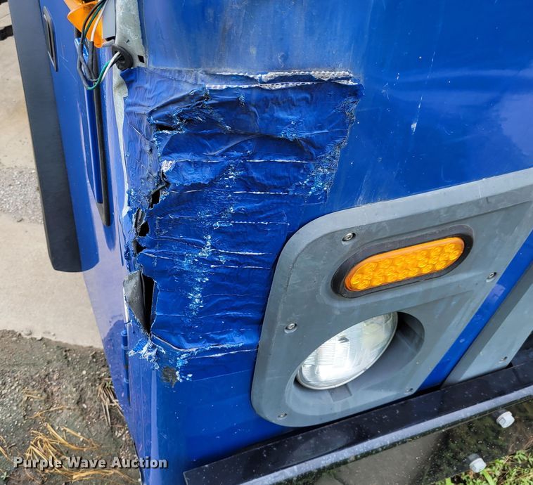 image for item DK1751 2014 Mack LEU613  refuse truck