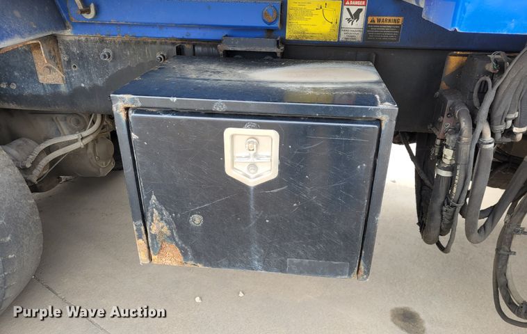 image for item DK1751 2014 Mack LEU613  refuse truck