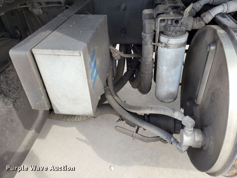 image for item DK1751 2014 Mack LEU613  refuse truck