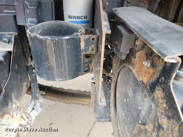 image for item DK1751 2014 Mack LEU613  refuse truck