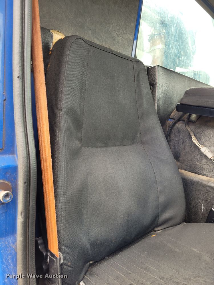 image for item DK1751 2014 Mack LEU613  refuse truck