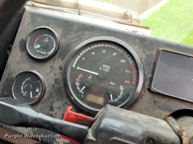 image for item DK1751 2014 Mack LEU613  refuse truck