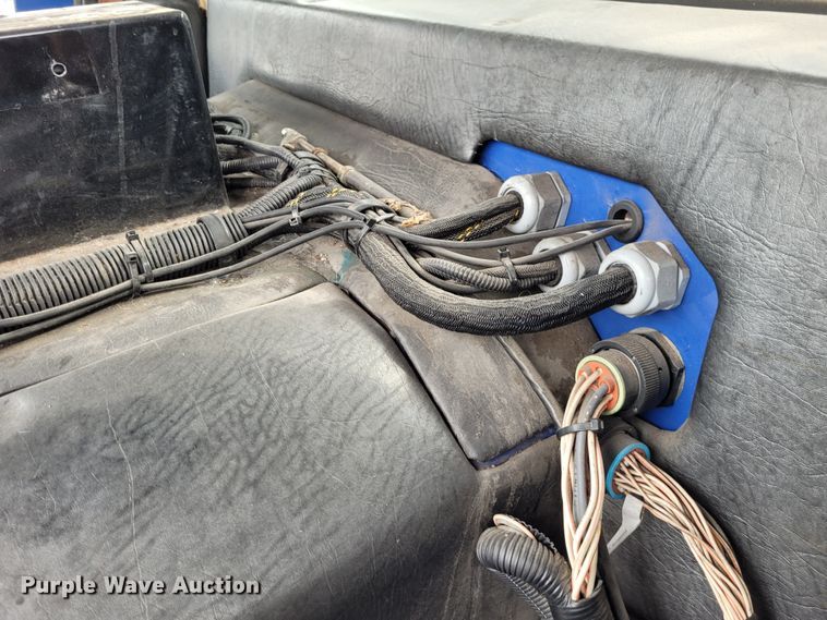 image for item DK1751 2014 Mack LEU613  refuse truck