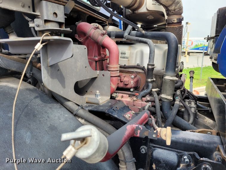 image for item DK1751 2014 Mack LEU613  refuse truck