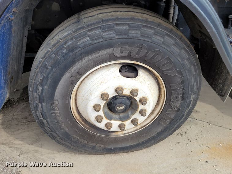 image for item DK1751 2014 Mack LEU613  refuse truck