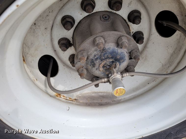 image for item DK1751 2014 Mack LEU613  refuse truck