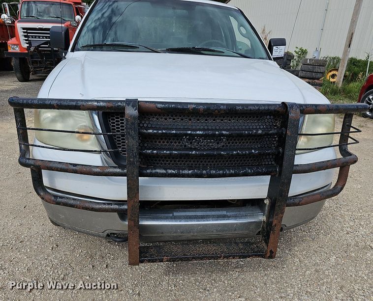 image for item DN8526 2004 Ford F150  SuperCab pickup truck