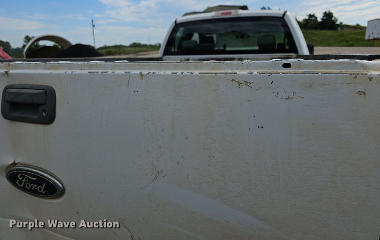 image for item DN8526 2004 Ford F150  SuperCab pickup truck