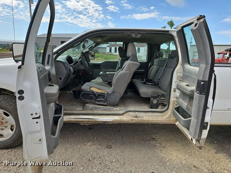 image for item DN8526 2004 Ford F150  SuperCab pickup truck