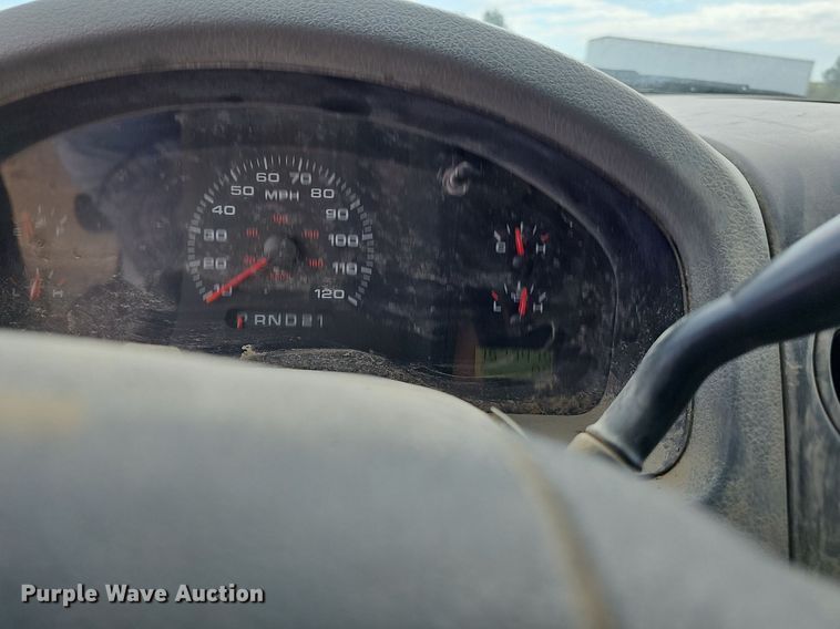 image for item DN8526 2004 Ford F150  SuperCab pickup truck