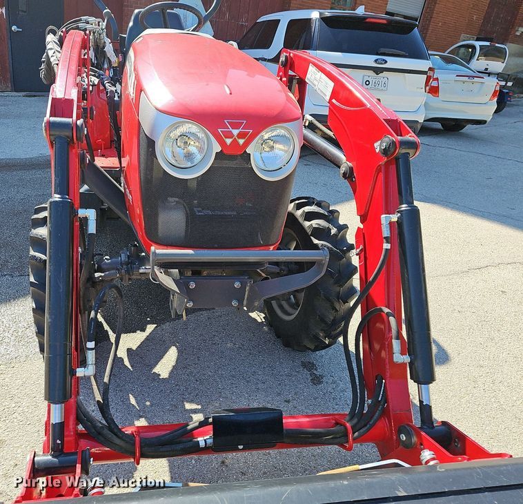 image for item DN8567 2014 Massey Ferguson 1739E  tractor