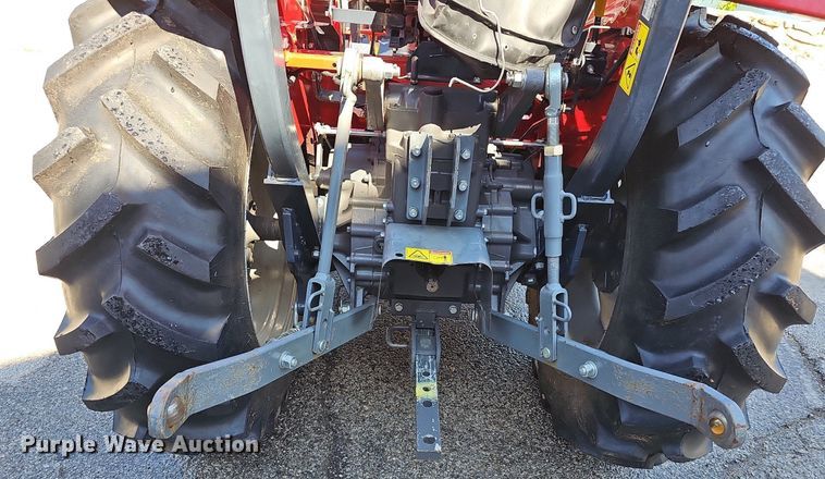 image for item DN8567 2014 Massey Ferguson 1739E  tractor