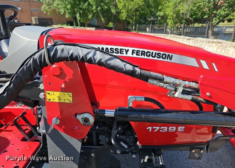 image for item DN8567 2014 Massey Ferguson 1739E  tractor
