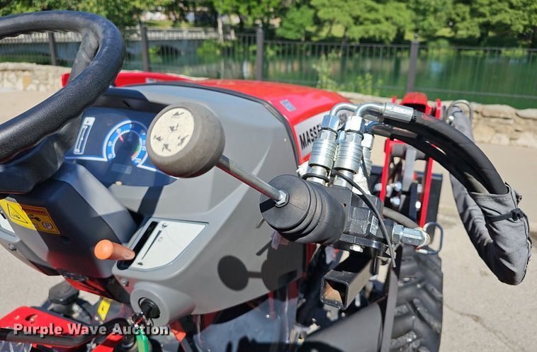 image for item DN8567 2014 Massey Ferguson 1739E  tractor